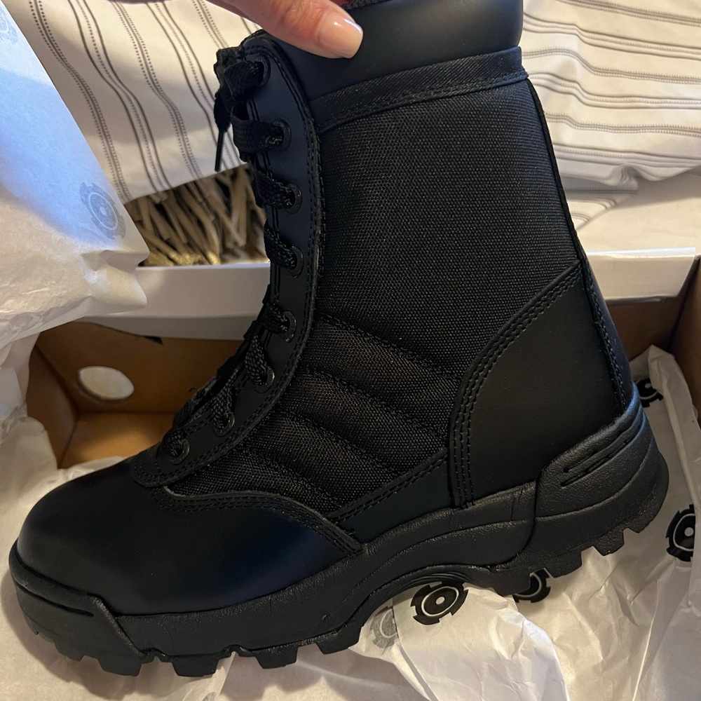 Size 8 brand new original swat womens boot.